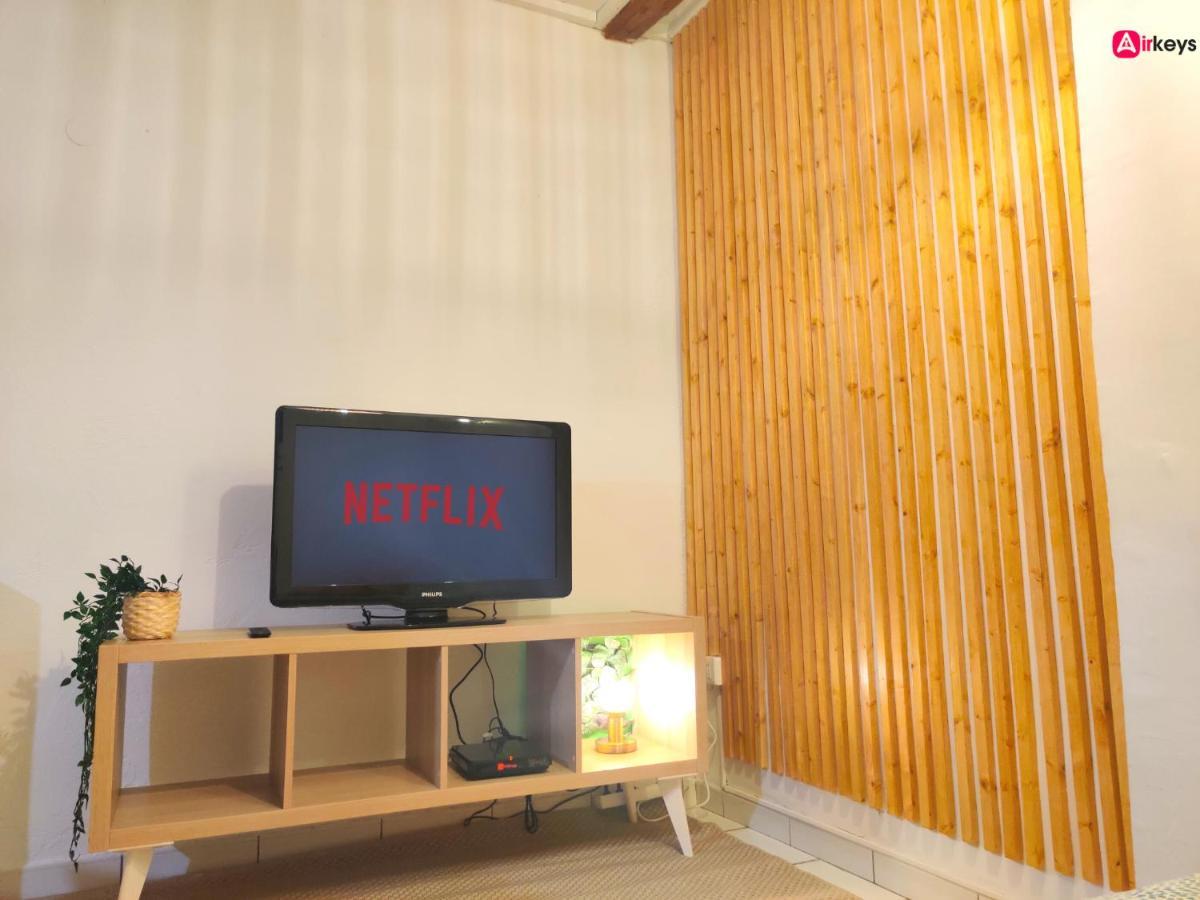 Entre Aix Et Marseille - Petite Maison A Apartamento